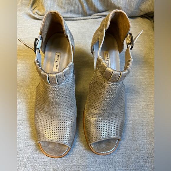 Paul Green- Colleen Perforated Peep Toe Sandals- 91/2 - Picture 2 of 8